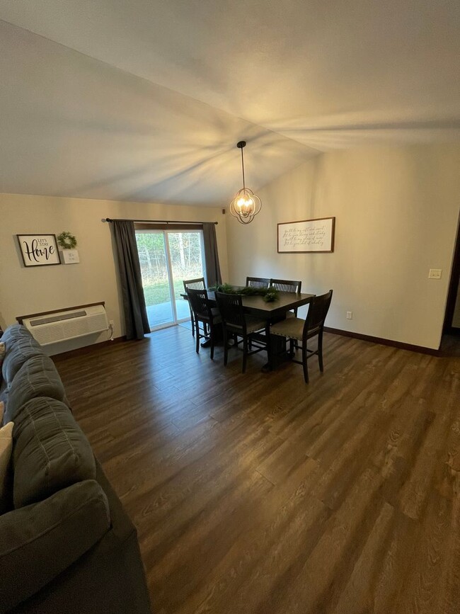 Photo - 3145-3147 N Hastings Way Unit 3147