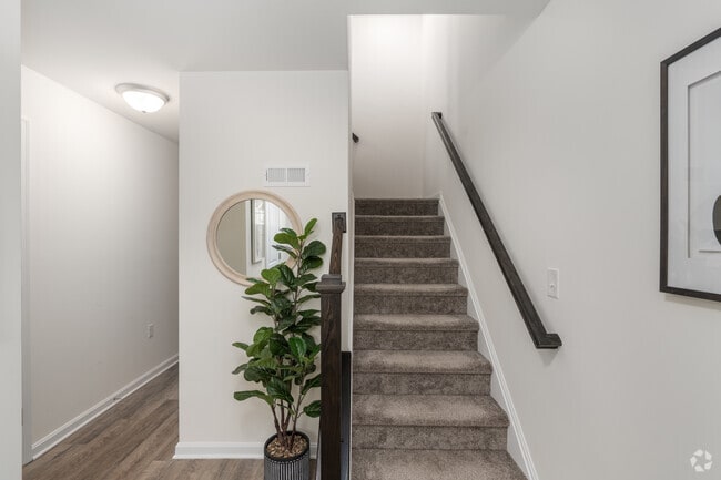 3BR, 2.5BA - 1,723SF