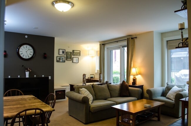 Photo - 2721 1st Ave Unidad 208