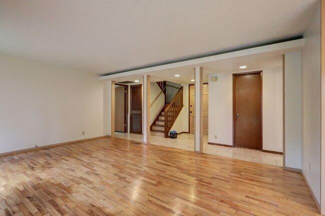 Photo - Bright spacious 4-bedroom 2.5 bath home in Bellevue
