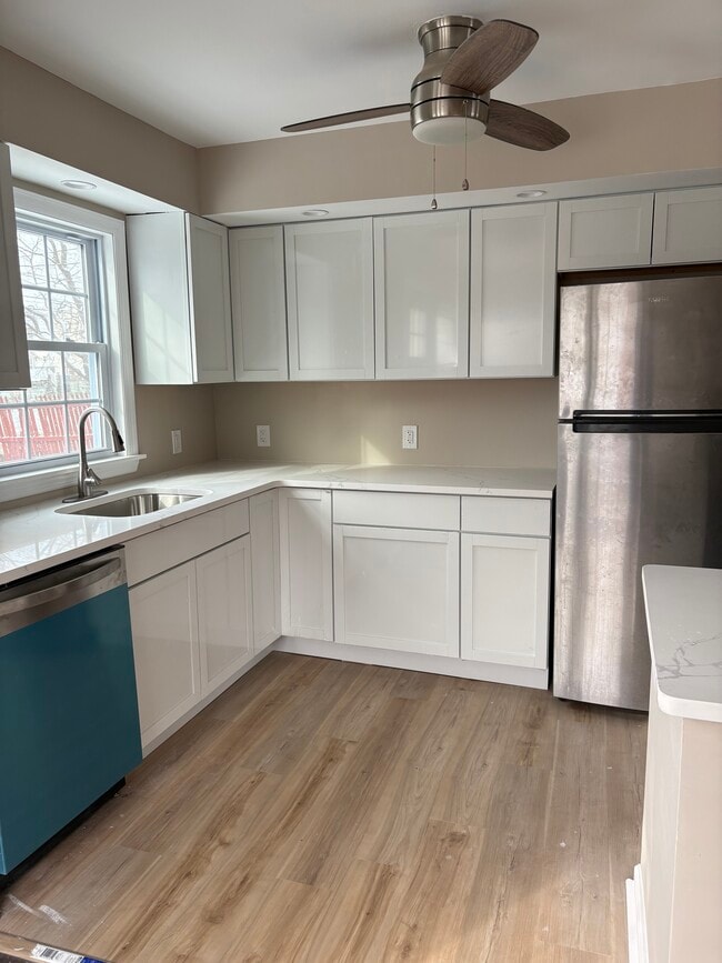 Photo - 8 Lynch Farm Dr