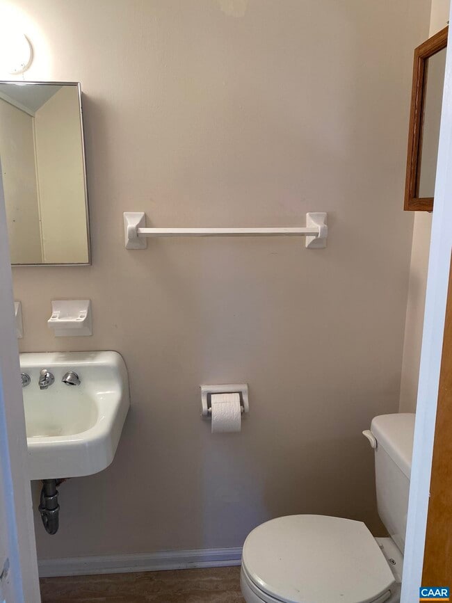 Photo - 312 Azalea Dr