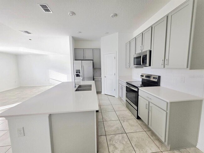 Photo - 1950 Birnham Wood Bnd