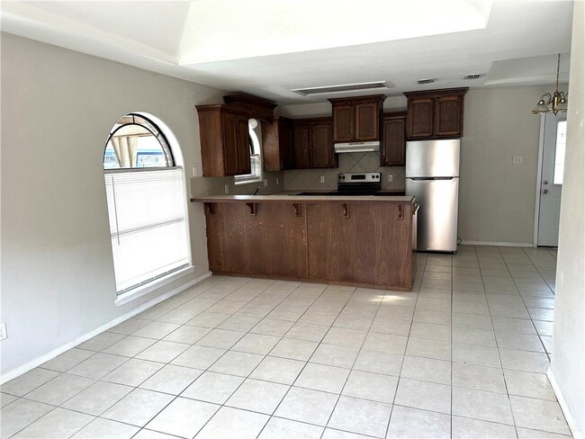 Photo - 14 South Dr
