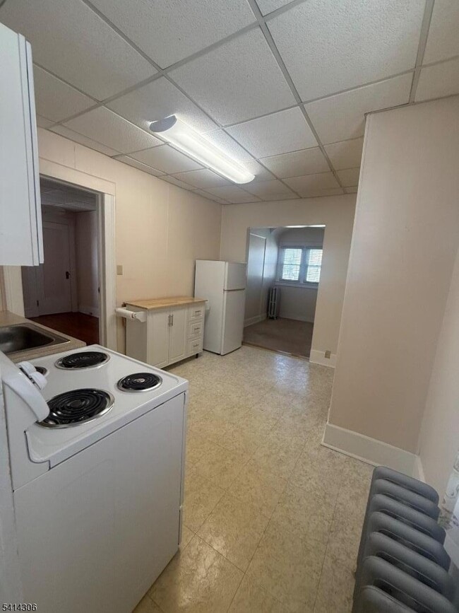 Photo - 290 Claremont Ave