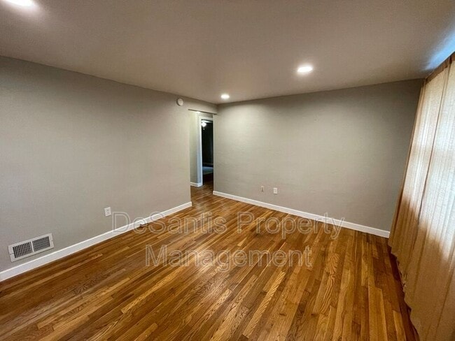 157 Merritt Ave