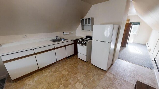 Photo - 424 N State St Unit 4