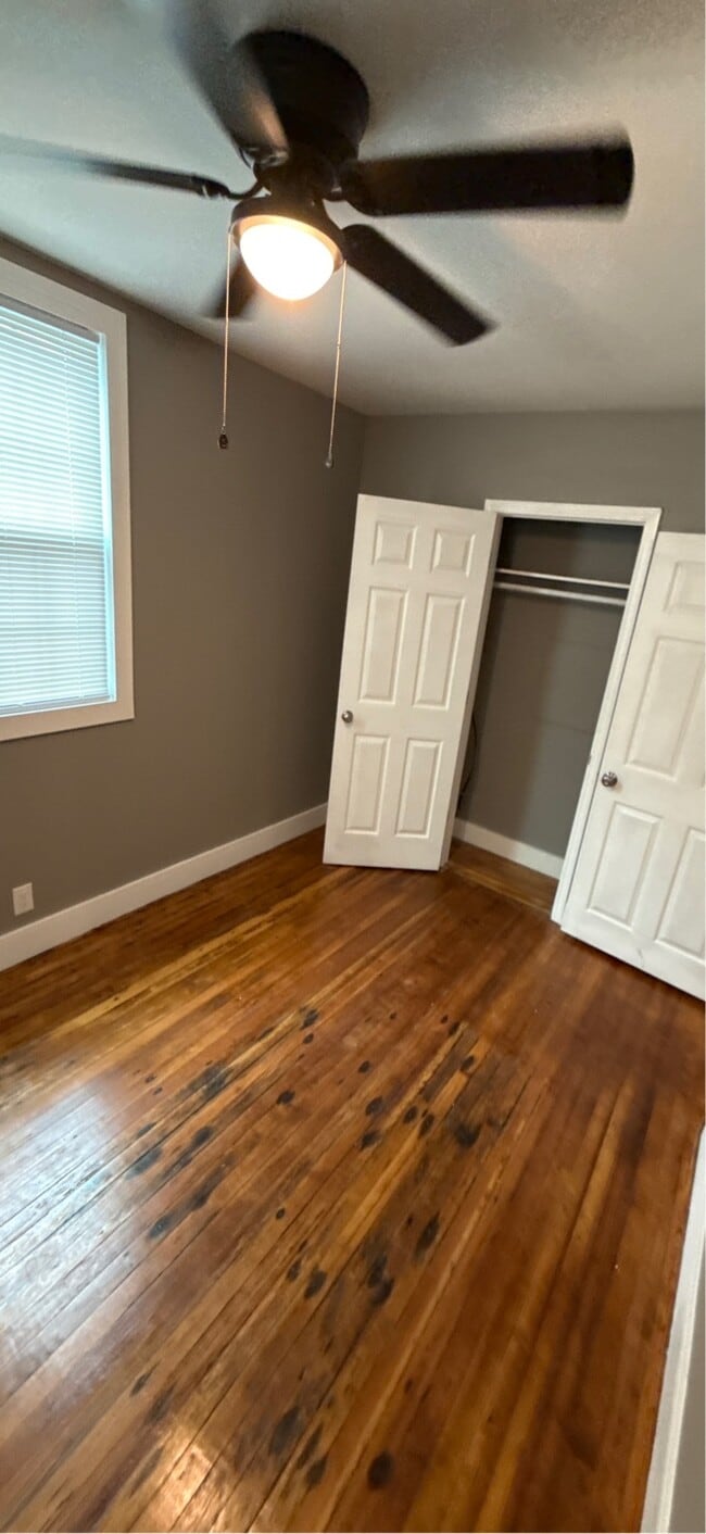 407 Cedar St