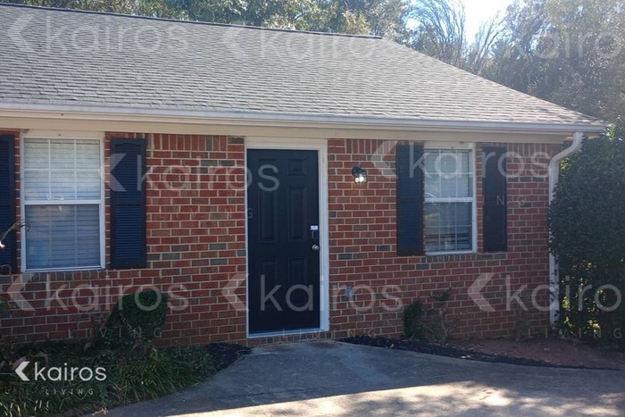 Photo - 180 Deer Pkwy