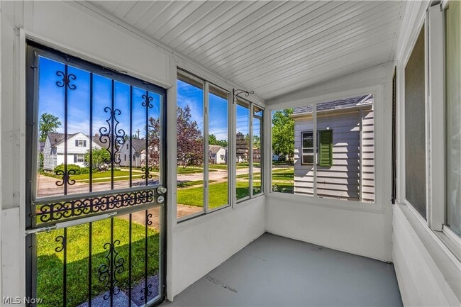 Photo - 5535 Oakwood Ave