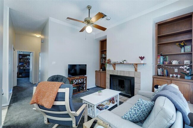 Photo - 2802 Nueces St Unit 202