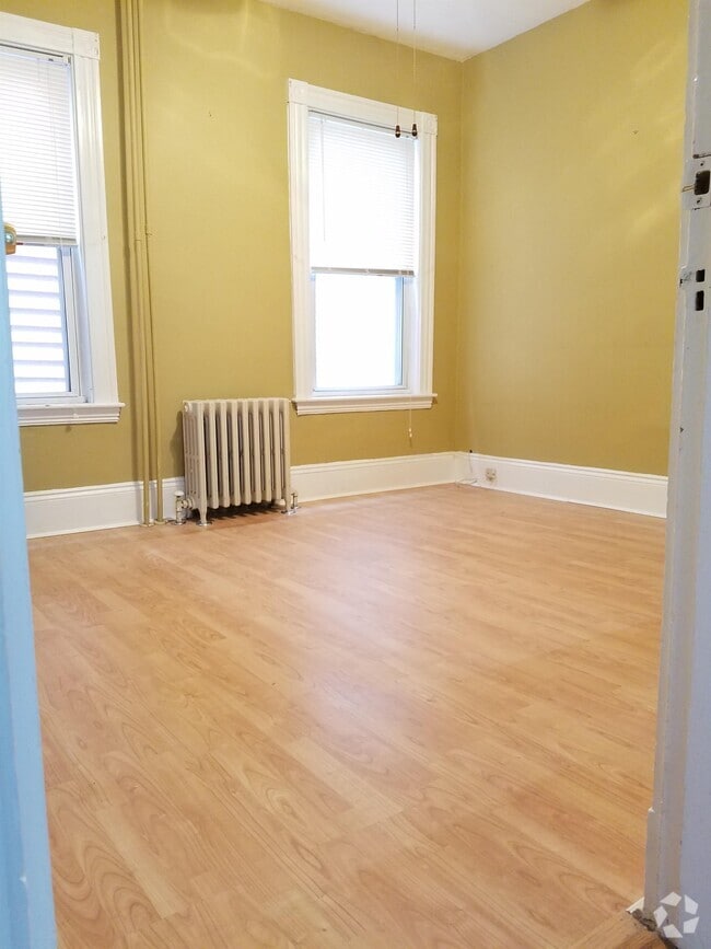 Building Photo - 214 Brookline St Unit 2 Rental