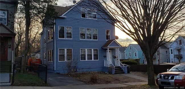 Building Photo - 312 Huntington St Unit 3