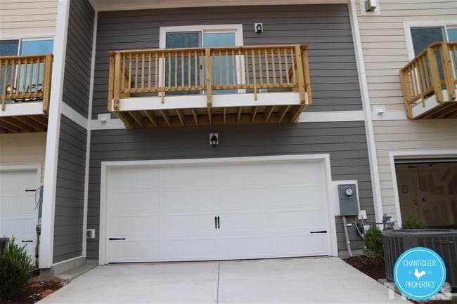 Photo - 315 King Closer Dr