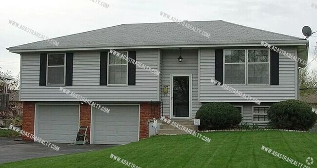 Building Photo - Spacious Olathe Home-Available NOW!!