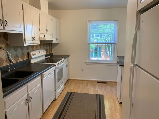 Photo - End Townhome In Oak Manor Community