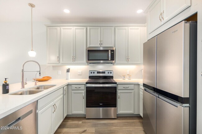 Photo - 2511 W Queen Creek Rd Unidad 179