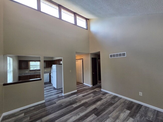Photo - Gorgeous 2 Bedroom, 1.5 Bath in Independence!