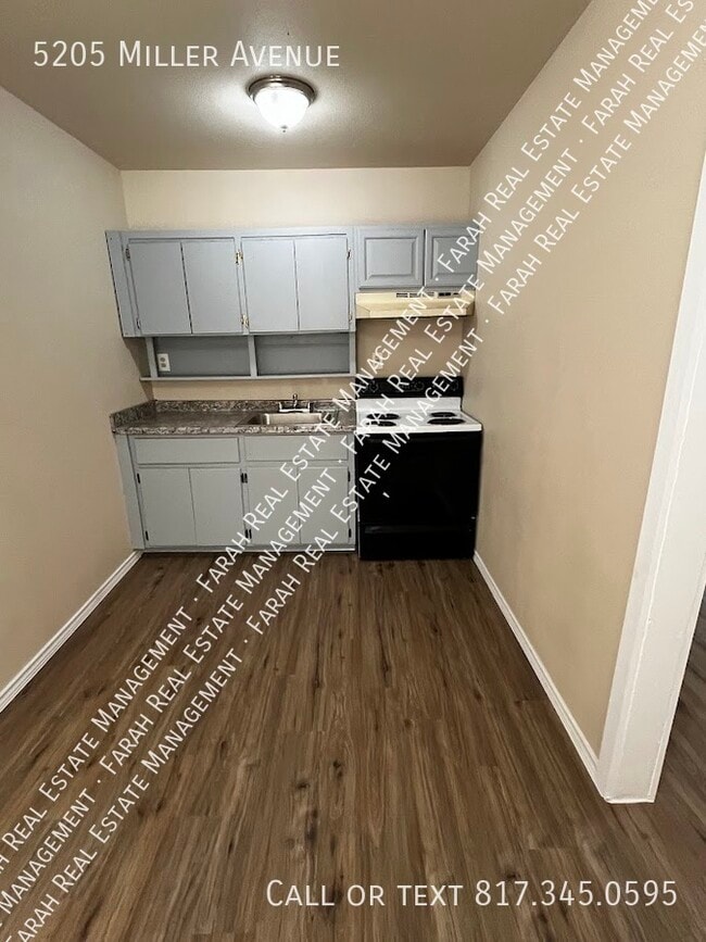 Photo - 5205 Miller Ave