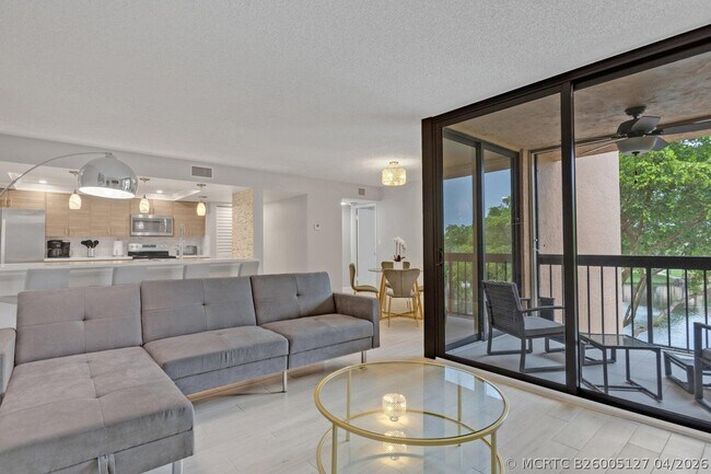 Photo - 955 Dotterel Rd