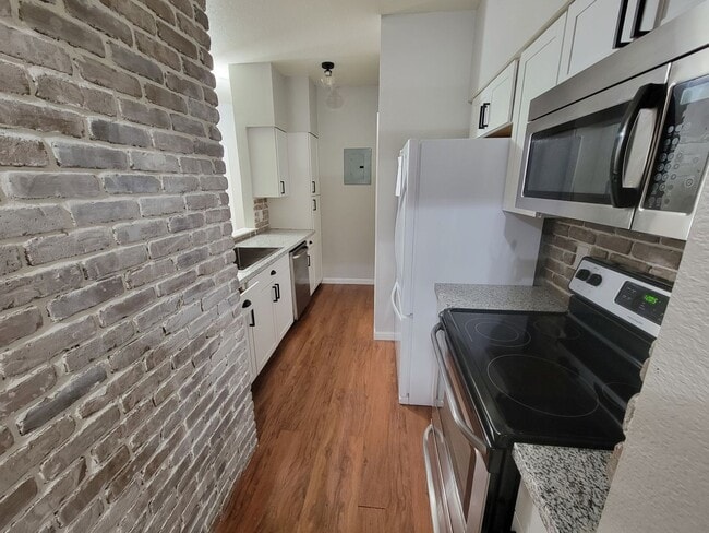 Photo - Fabulous Remodeled 2 bedroom , 2 bath Remodeled Condo in Country Club Greens