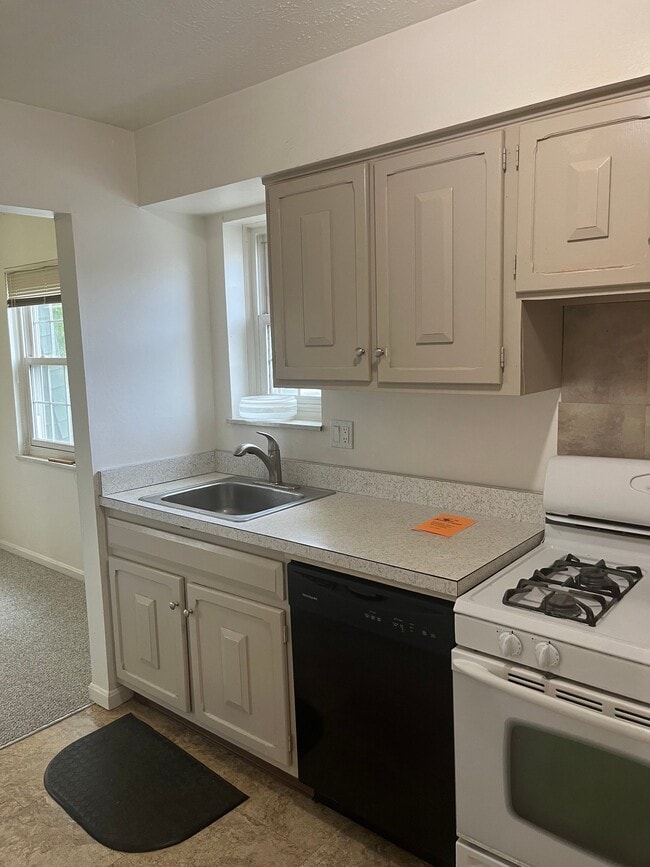 Photo - 4789 Columbia Rd Unit 206
