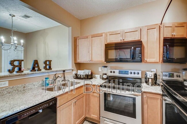 3612 Ginnis Cir SW
