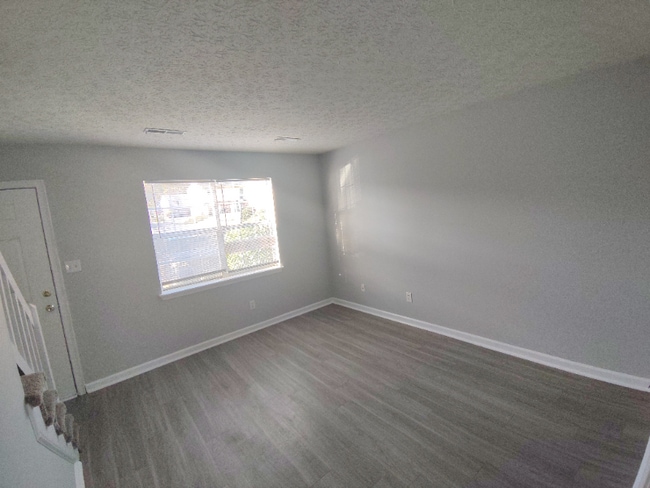 Photo - 4 Ferguson Dr