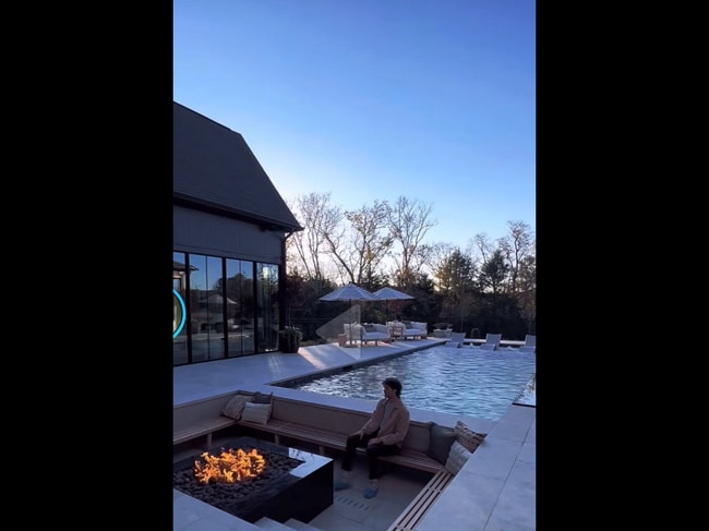 Photo - Less than 3 blocks from Bryant Denny Stadium!