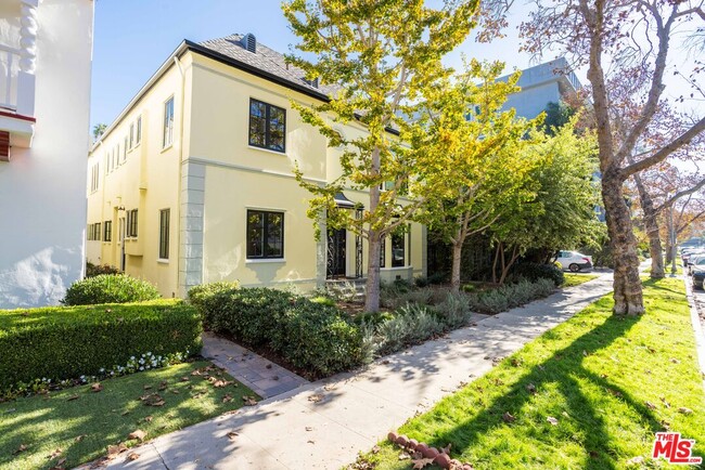 Photo - 442 S Maple Dr