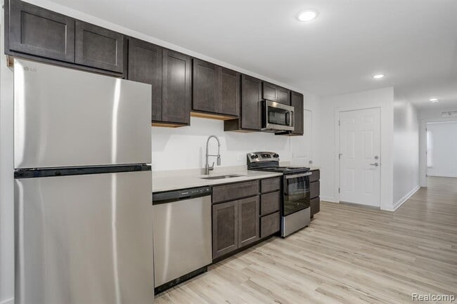 Photo - 799 E Grand Blvd Unit 10