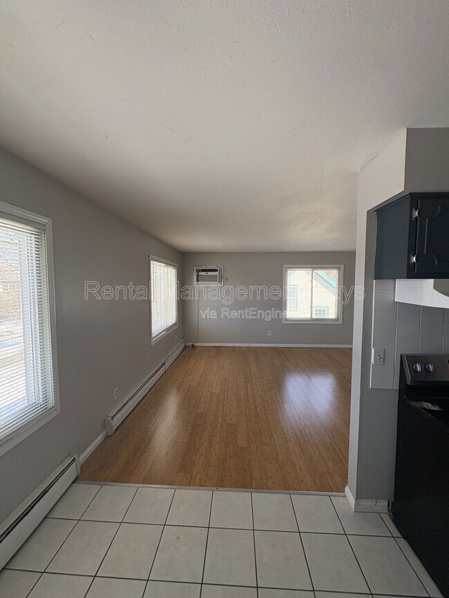 Photo - 3521 12th Ave S Unidad 8