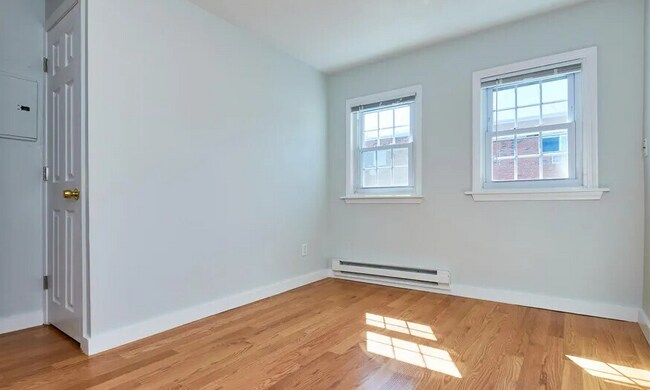 Photo - 25 Moreland St