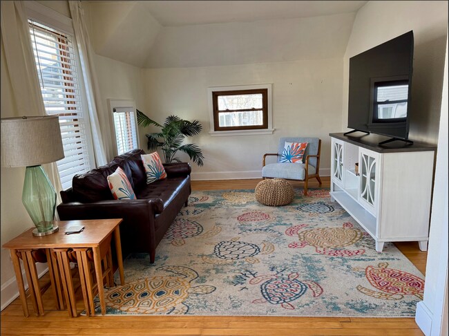729 Jenifer St Unit 2