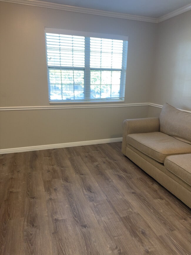 Family room north wall - 591 N 200 E Unit #105