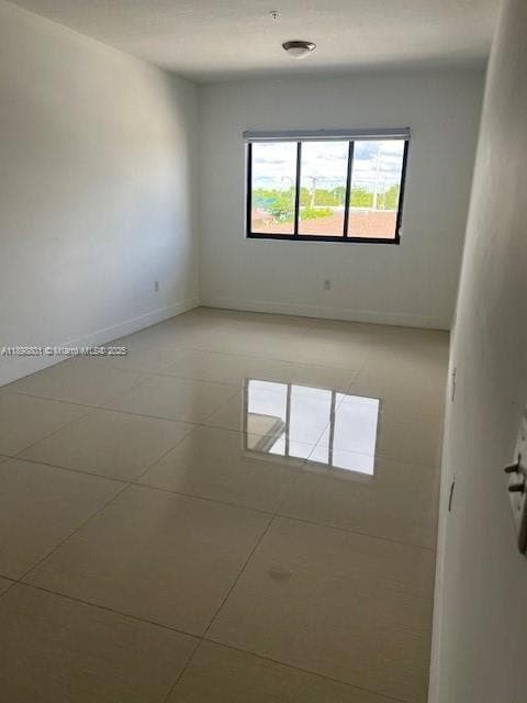 Photo - 885 E 1st Ave Unidad 307