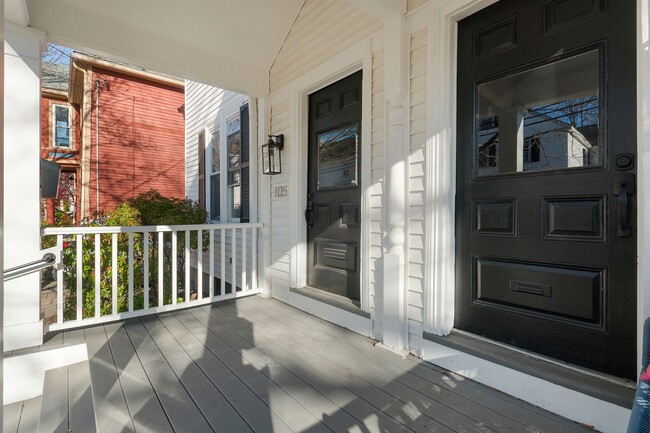 Photo - 105-107 Richards Unit 105