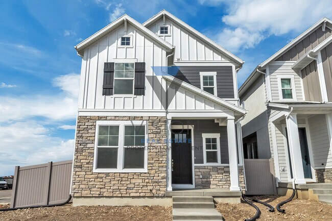 Photo - 9737 Featherstone Dr