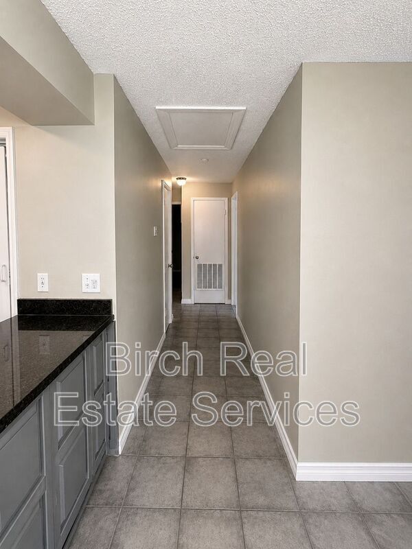 Photo - 1017 Amble Ln