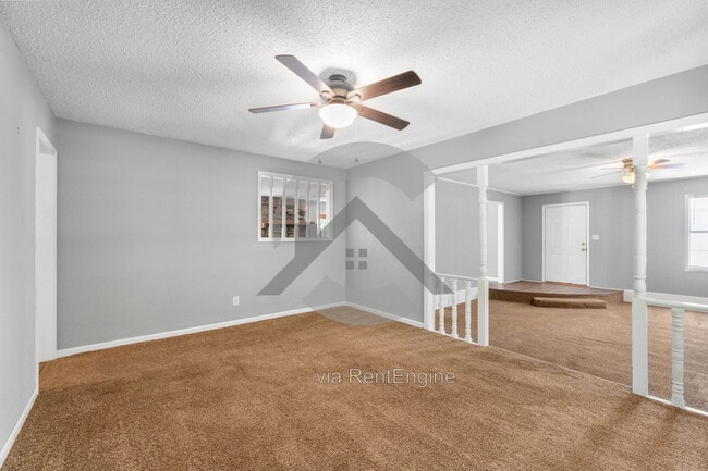Photo - 108 Robin Ln