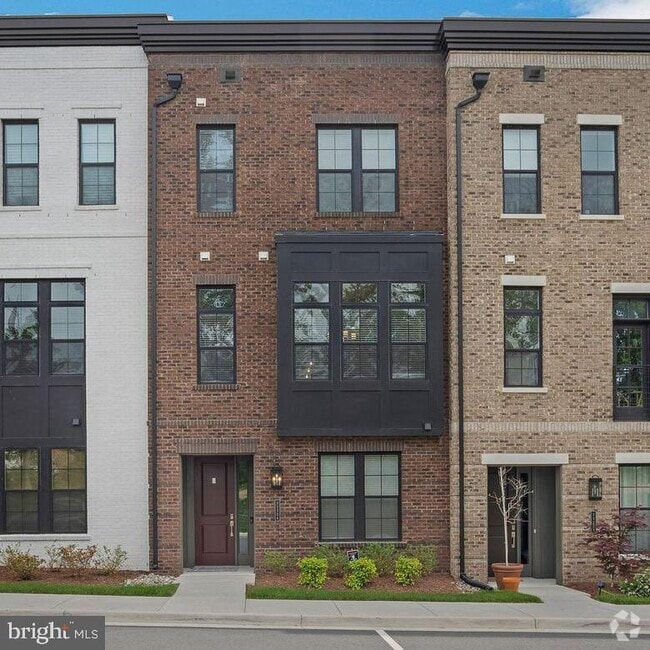 Building Photo - 22226 Philanthropic Dr Rental