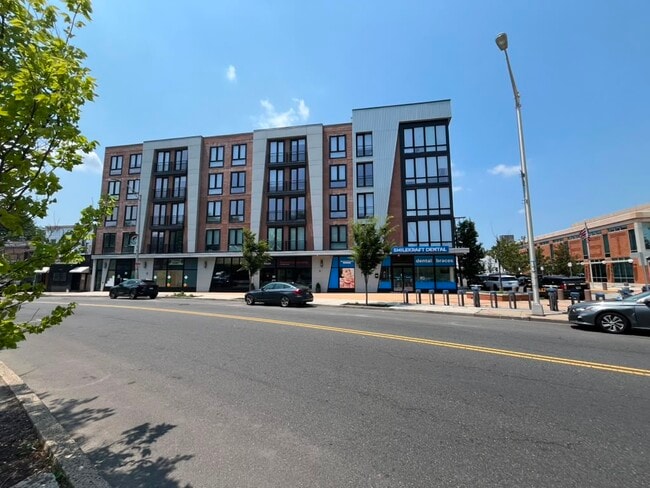 Building Photo - 545 Martin Luther King Jr Dr Unit 508