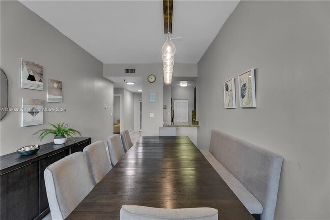 Photo - 8816 Collins Ave Unidad 206