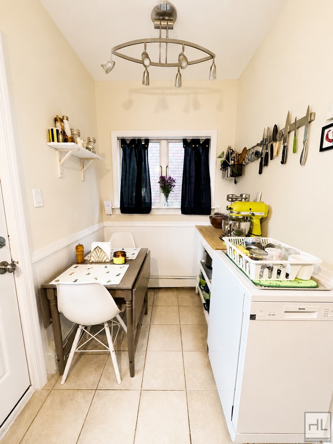 Photo - GREENWOOD AVENUE Unit 2