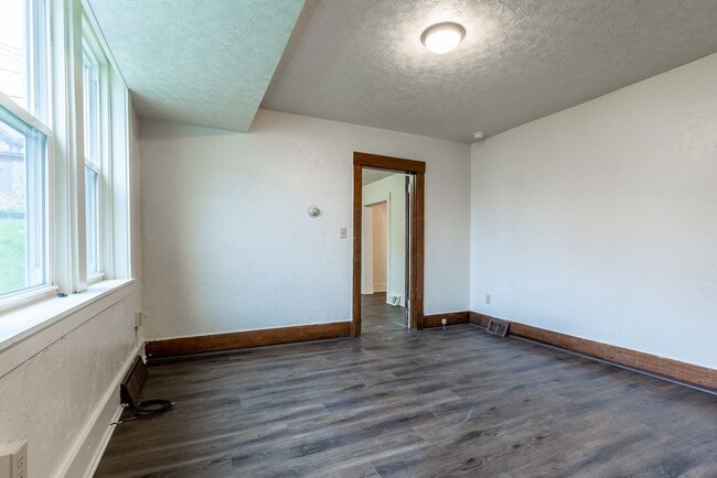 Photo - 466 Hays Ave Unit #6