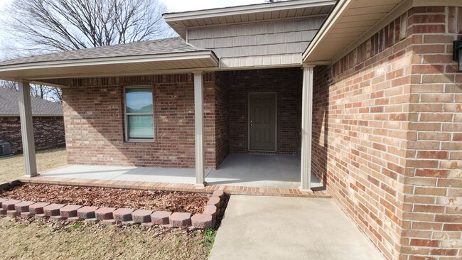 Photo - 2002 S Frankfort Ave