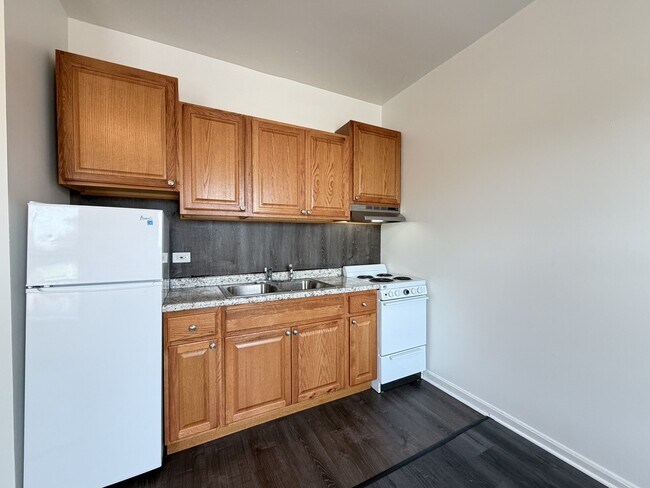 Photo - 3957 W Irving Park Rd Unidad 2