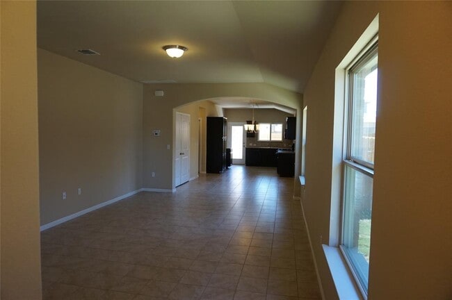 Photo - 1033 Britt Ln