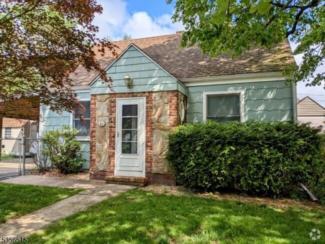 Building Photo - 40 N Auten Ave Rental