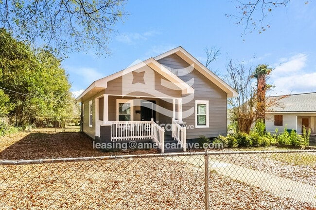 Photo - 101 Spruce St